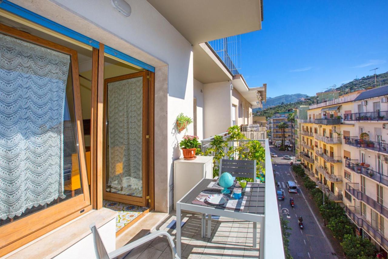 Clio Sorrento Apartment Luaran gambar